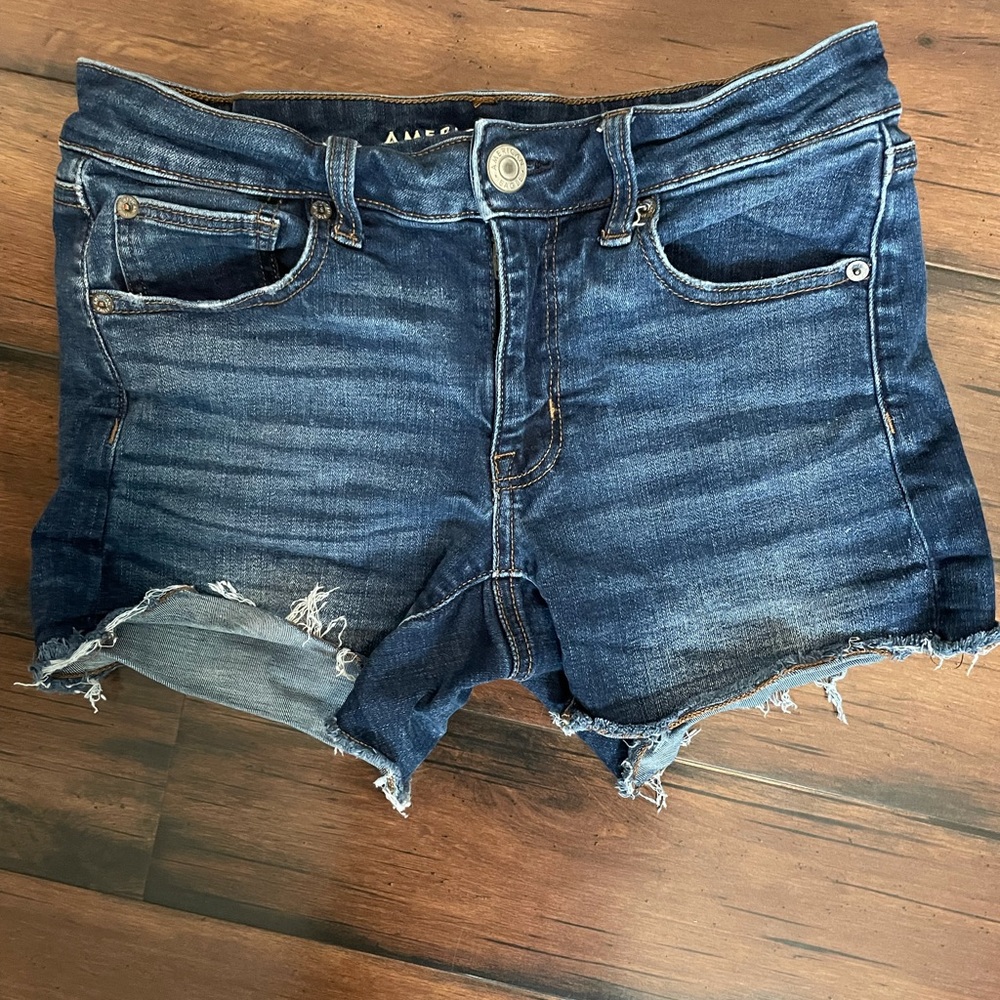 AE cutoff shorts